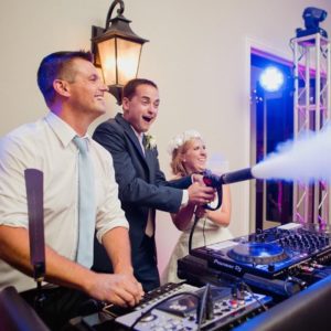 Drew & Emilee jumped in the DJ Booth during their wedding at Dove Ridge Vineyard in Weatherford to blast their guests with the Cryo Gun. An awesome experience for hot, packed dance floors on summer nights!